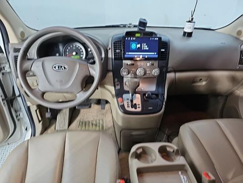 Kia Carnival LPI GX Deluxe — пробег 241 100 км — фото 5 из 5