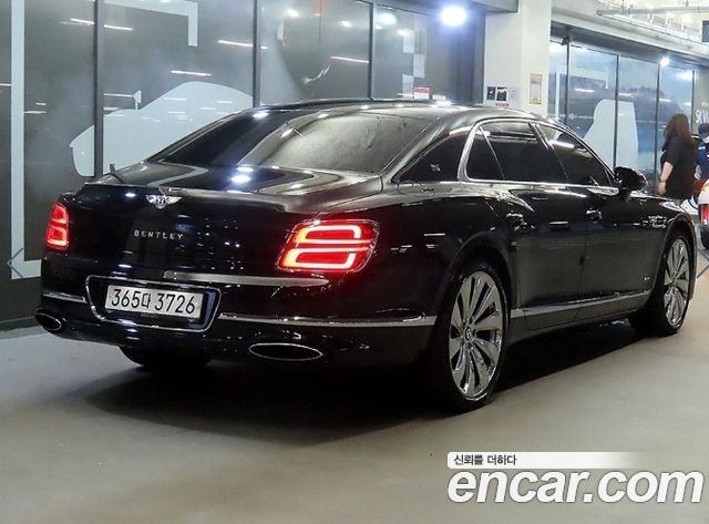 Bentley Flying Spur 6.0 — пробег 24 290 км — фото 3 из 5