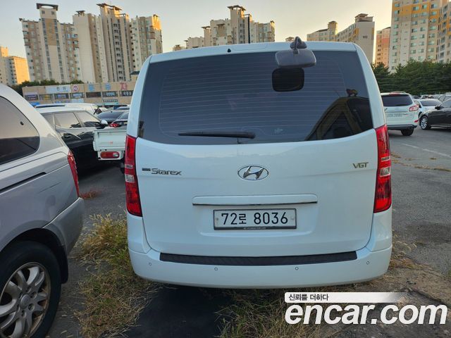 Hyundai Starex 12-Seater Wagon Smart — пробег 182 400 км — фото 4 из 5