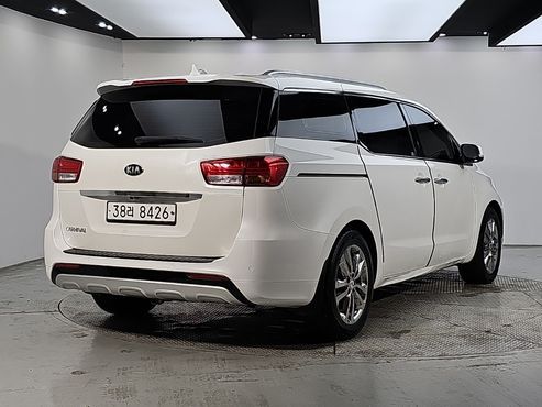 Kia Carnival 9-seater Noblesse — пробег 213 393 км — фото 4 из 5