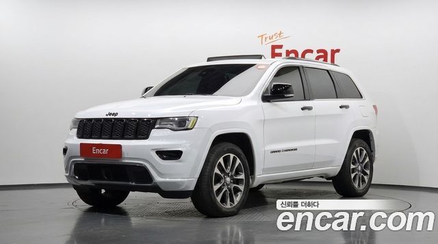 Jeep Cherokee 3.0 Diesel Overland WK2 — пробег 151 989 км — фото 1 из 5