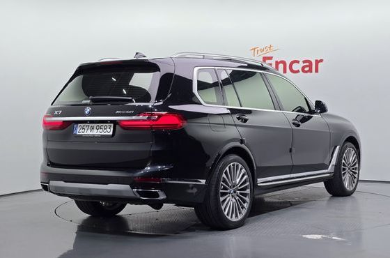 BMW X7 xDrive 40i Design Pure Excellence 7-Seater — пробег 41 210 км — фото 2 из 5