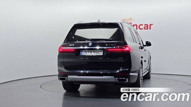 BMW X7 xDrive 40i Design Pure Excellence 7-Seater — пробег 41 210 км — фото 4 из 5