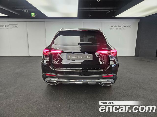 Mercedes-Benz GLC-Class GLC300 4MATIC AMG Line — пробег 7 520 км — фото 4 из 5