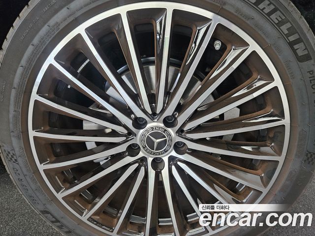 Mercedes-Benz GLC-Class GLC300 4MATIC AMG Line — пробег 7 520 км — фото 5 из 5