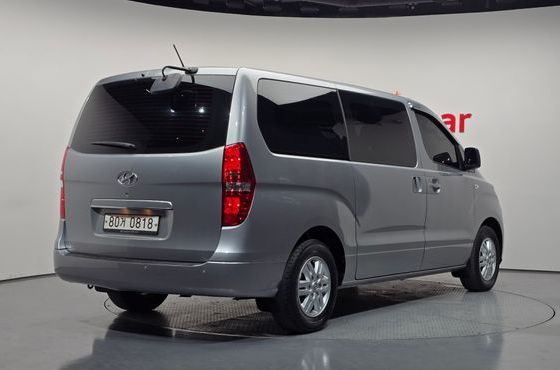 Hyundai Starex Van 3-Seater Smart — пробег 61 497 км — фото 2 из 5