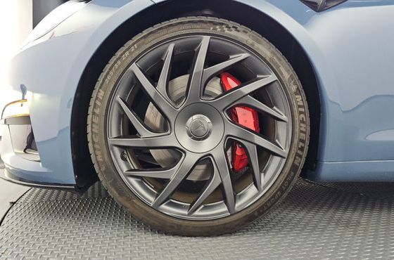 Tesla Model S Plaid — пробег 3 416 км — фото 5 из 5
