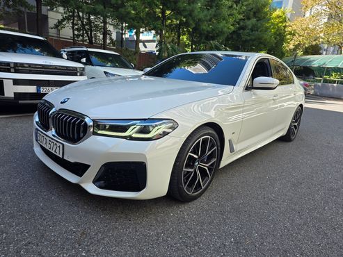 BMW 5-Series 530i xDrive M Sport Package — пробег 35 806 км — фото 1 из 5