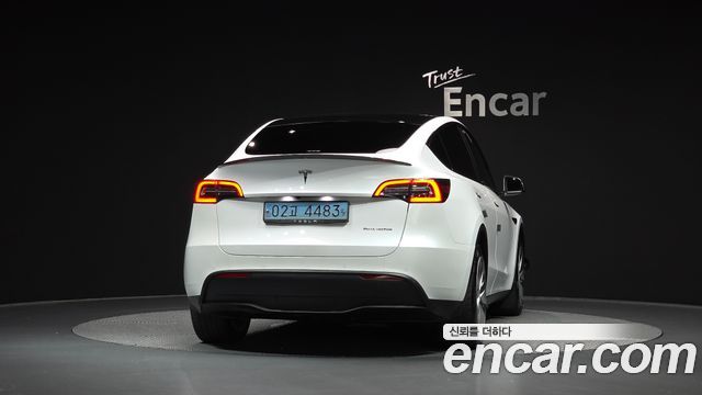 Tesla Model Y Long Range AWD — пробег 131 324 км — фото 4 из 5
