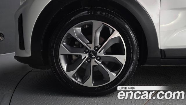 Kia Stonic из Кореи Encar