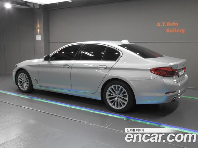BMW 5-Series 520d xDrive Luxury Plus — пробег 106 209 км — фото 3 из 5