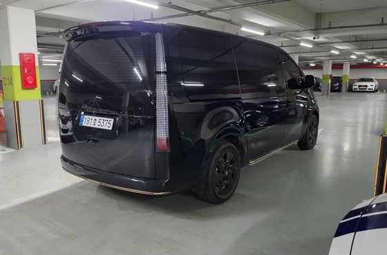 Hyundai Staria HEV 1.6T Limousine 9-Seater Inspiration — пробег 1 154 км — фото 3 из 5