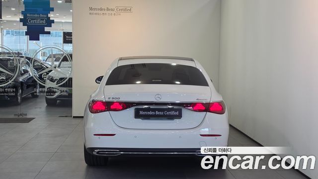Mercedes-Benz E-Class E300 4MATIC Exclusive — пробег 3 438 км — фото 4 из 5