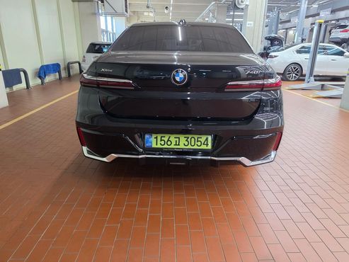 BMW 7-Series 740i xDrive M Sport — пробег 5 162 км — фото 4 из 5