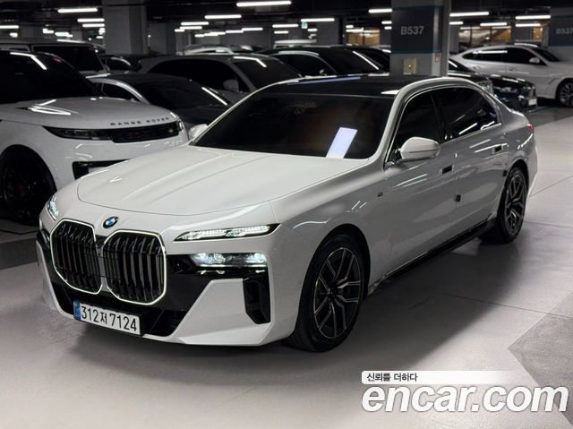 BMW 7-Series 740i xDrive M Sport — пробег 18 704 км — фото 1 из 5