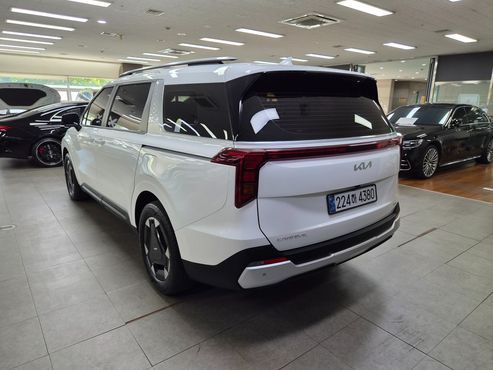 Kia Carnival HEV 9 seater Prestige — пробег 35 635 км — фото 2 из 5