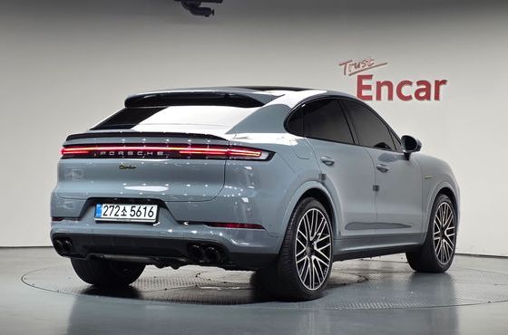 Porsche Cayenne 4.0 Turbo E-hybrid Coupe — пробег 18 912 км — фото 2 из 5
