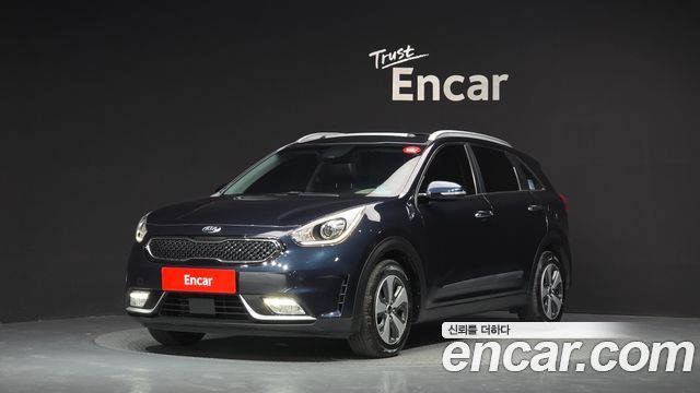 Kia Niro Prestige — пробег 120 929 км — фото 1 из 5
