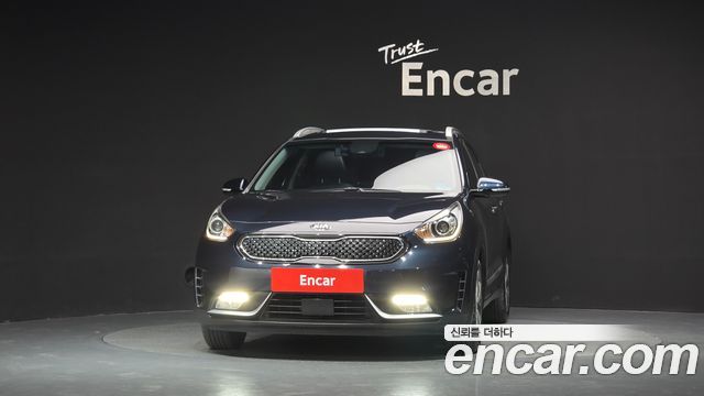 Kia Niro Prestige — пробег 120 929 км — фото 3 из 5