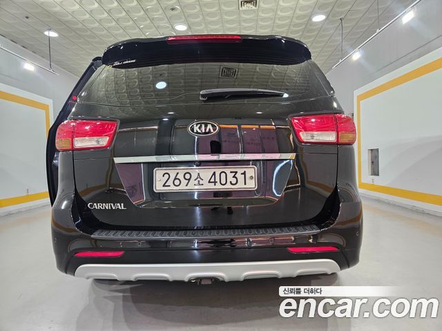 Kia Carnival из Кореи Encar