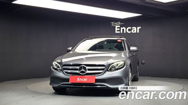 Mercedes-Benz E-Class E300 4MATIC Avnatgarde — пробег 66 647 км — фото 3 из 5