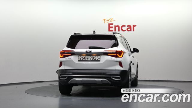 Kia Seltos из Кореи Encar