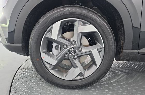 Hyundai Venue 1,6 Premium — пробег 2 342 км — фото 5 из 5