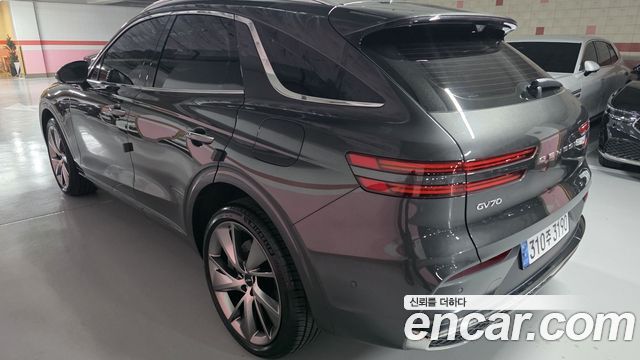 Genesis GV70 2.5T Gasoline 2WD — пробег 7 616 км — фото 4 из 5