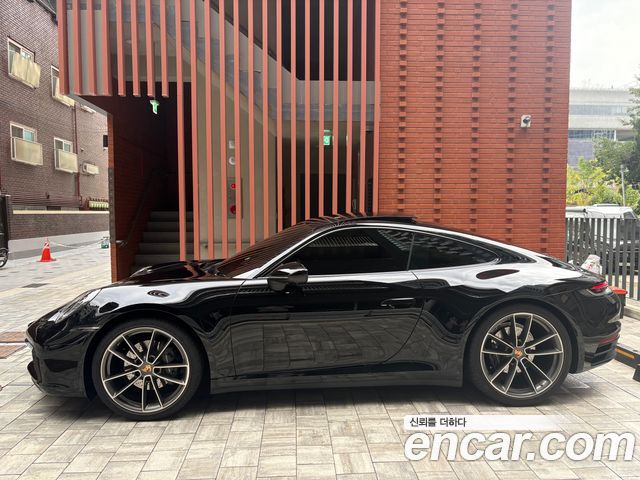 Porsche 911 Carrera — пробег 16 850 км — фото 4 из 5