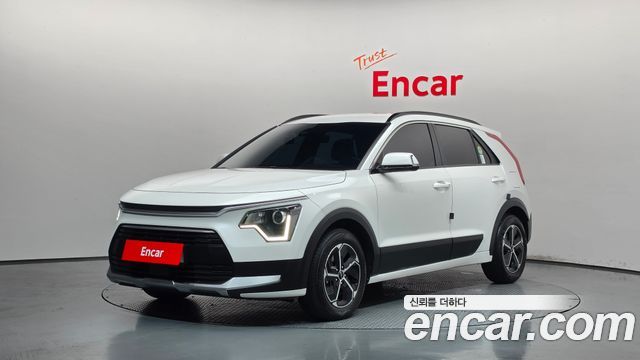 Kia Niro Prestige — пробег 45 362 км — фото 1 из 5