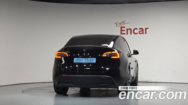 Tesla Model Y RWD — пробег 35 271 км — фото 4 из 5
