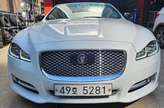 Jaguar XJ 3.0D Premium Luxury LWB X351 — пробег 131 000 км — фото 3 из 5