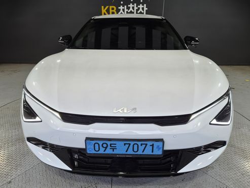 Kia EV6 Long Range 2WD Earth — пробег 14 314 км — фото 1 из 5