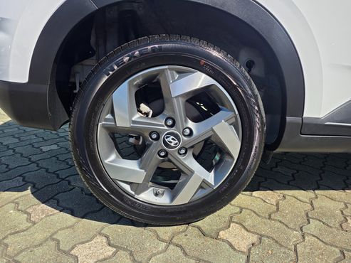 Hyundai Venue 1,6 Premium — пробег 28 105 км — фото 5 из 5