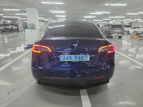 Tesla Model Y RWD — пробег 42 783 км — фото 4 из 5