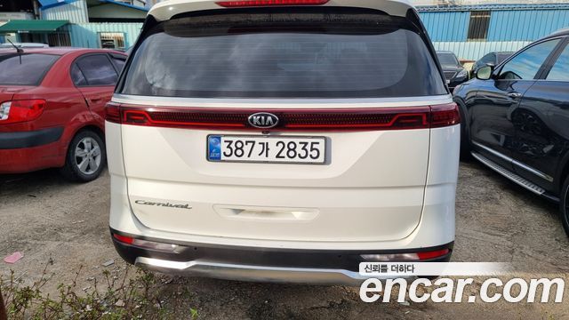 Kia Carnival Gasoline 9-Seater Signature — пробег 154 000 км — фото 2 из 5