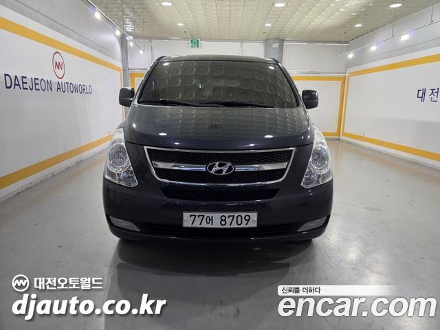 Hyundai Starex 12-Seater Wagon CVX Luxury — пробег 223 393 км — фото 1 из 5