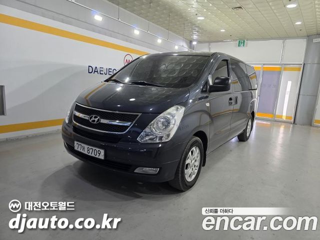 Hyundai Starex 12-Seater Wagon CVX Luxury — пробег 223 393 км — фото 2 из 5