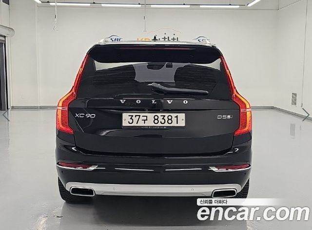 Volvo XC90 D5 Inscription — пробег 105 259 км — фото 2 из 5