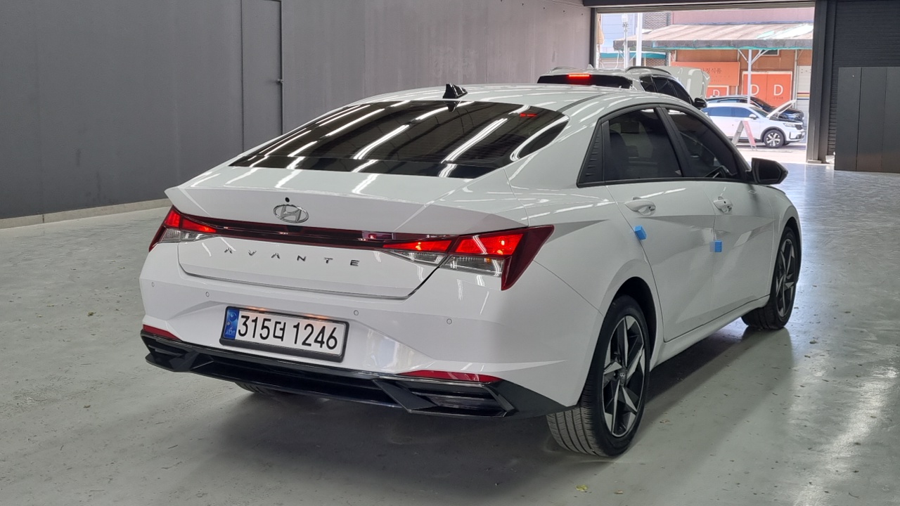 Hyundai AVANTE из Кореи Encar