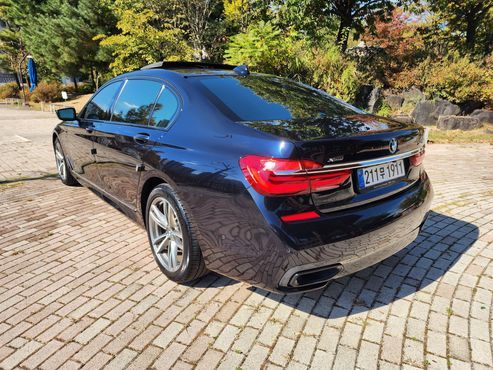 BMW 7-Series 740Li xDrive M Sport Package — пробег 172 000 км — фото 4 из 5