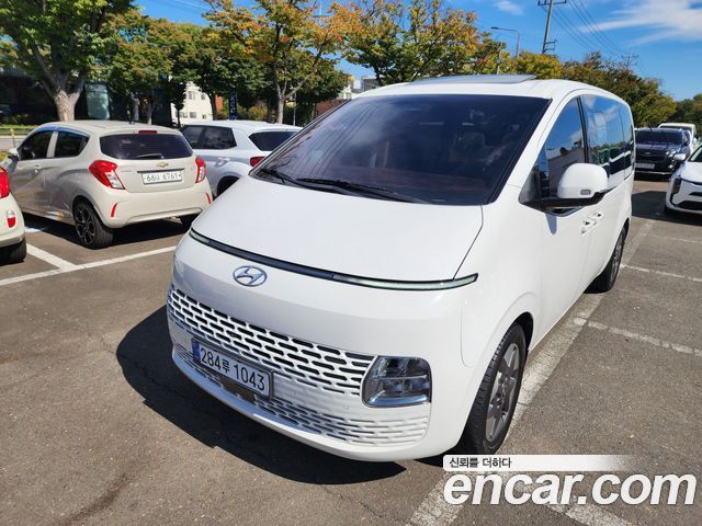 Hyundai Staria Tourer 9-Seater Modern — пробег 79 300 км — фото 1 из 5