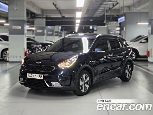 Kia Niro Luxury — пробег 148 660 км — фото 1 из 5