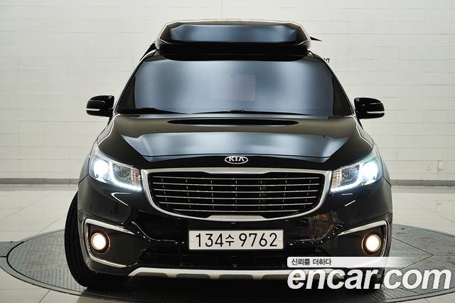 Kia Carnival 9-seater Hi-Limousine Luxury — пробег 94 075 км — фото 1 из 5