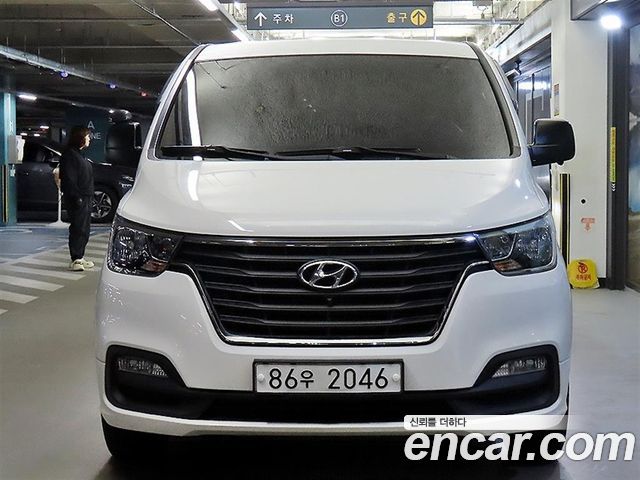 Hyundai Starex Van 3-Seater Smart — пробег 85 067 км — фото 2 из 5