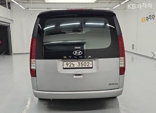 Hyundai Staria L3.5 Cargo 5-Seater Modern — пробег 143 864 км — фото 5 из 5