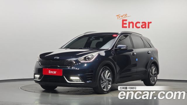 Kia Niro Prestige — пробег 110 111 км — фото 1 из 5