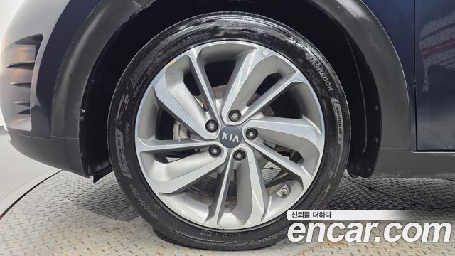 Kia Niro Prestige — пробег 110 111 км — фото 5 из 5