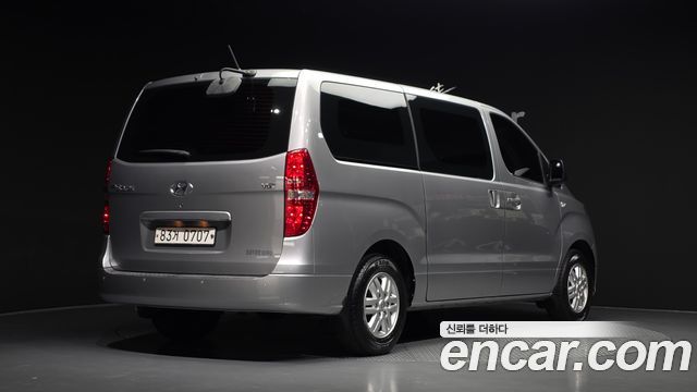 Hyundai Starex Van 3-Seater Smart — пробег 28 681 км — фото 2 из 5