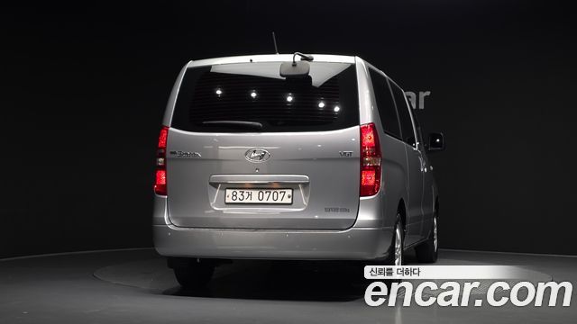 Hyundai Starex Van 3-Seater Smart — пробег 28 681 км — фото 4 из 5
